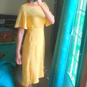 Vero Moda Yellow midi dress